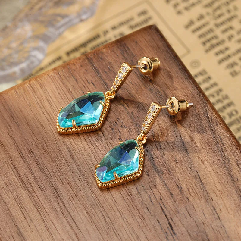 Irregular Crystal Elegance Geometric Earrings for the Modern Muse | ULZZANG BELLA