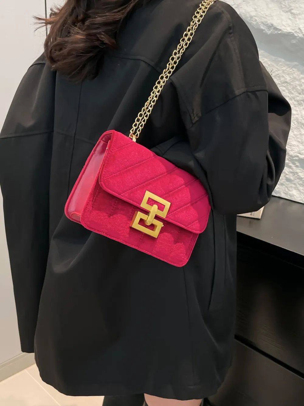 Chic Solid Color Chain Shoulder Bag for the Modern Elegance | ULZZANG BELLA