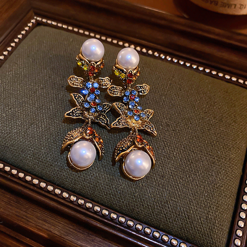 Elegant Silver Flower Pearl Earrings with Diamond Accents | ULZZANG BELLA