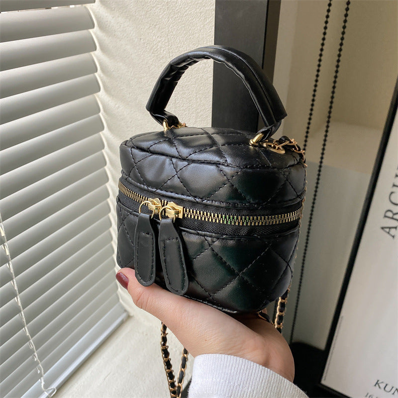 Experience the exquisite craftsmanship of athé, a South Korean luxury beauty brand, where premium materials and innovative formulations redefine elegance and allure.