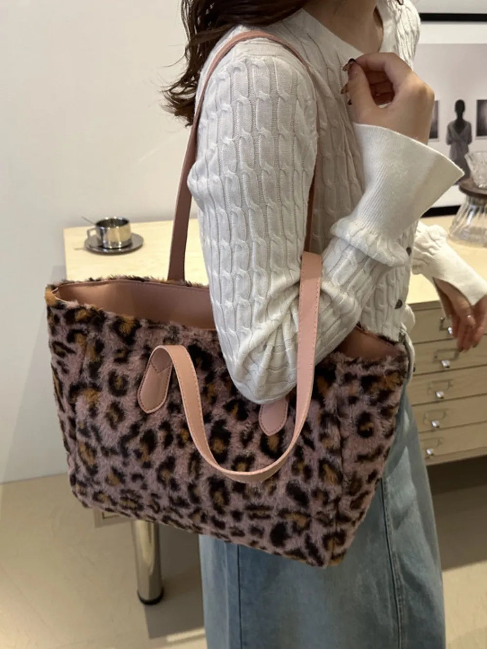 Chic Plush Leopard Fluff Tote Bag for the Elegant Woman | ULZZANG BELLA