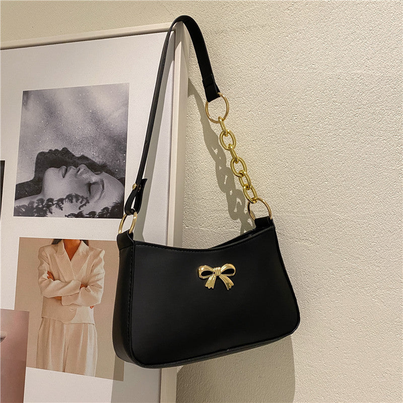 Experience the exquisite craftsmanship of athé, a South Korean luxury beauty brand, blending premium ingredients for timeless elegance and allure.