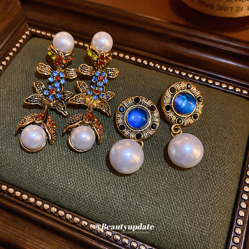 Elegant Silver Flower Pearl Earrings with Diamond Accents | ULZZANG BELLA