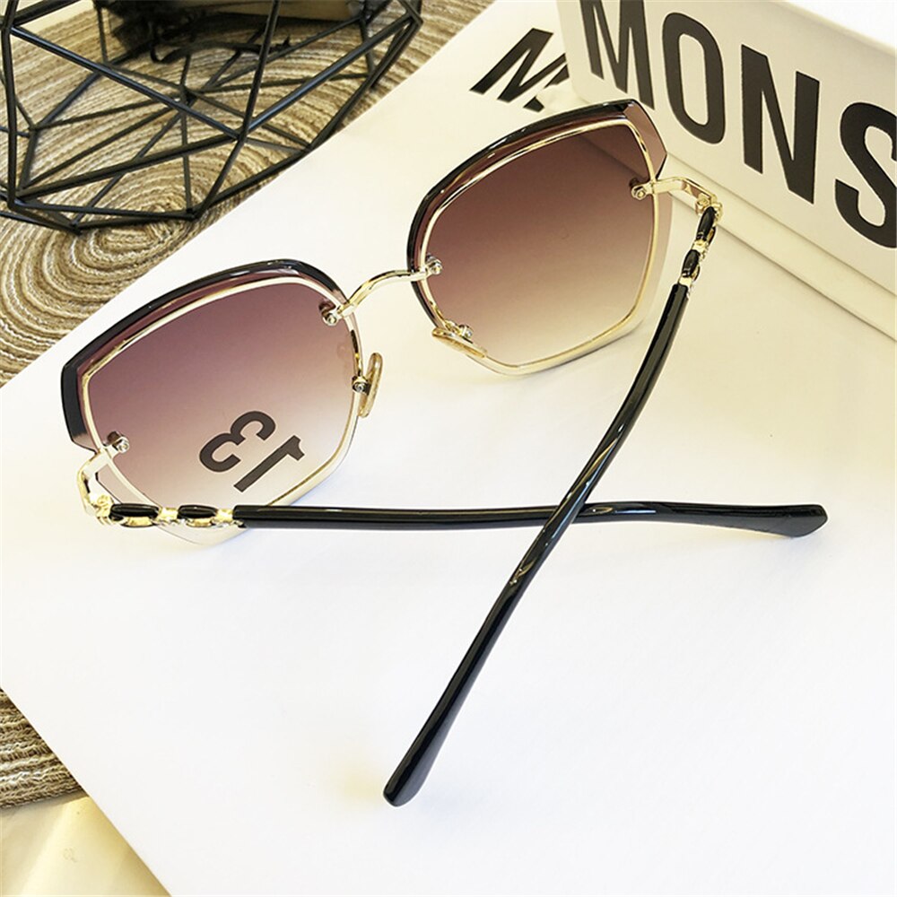 Vintage Square Polarized Sunglasses: Stylish Eyewear for Women | ULZZANG BELLA