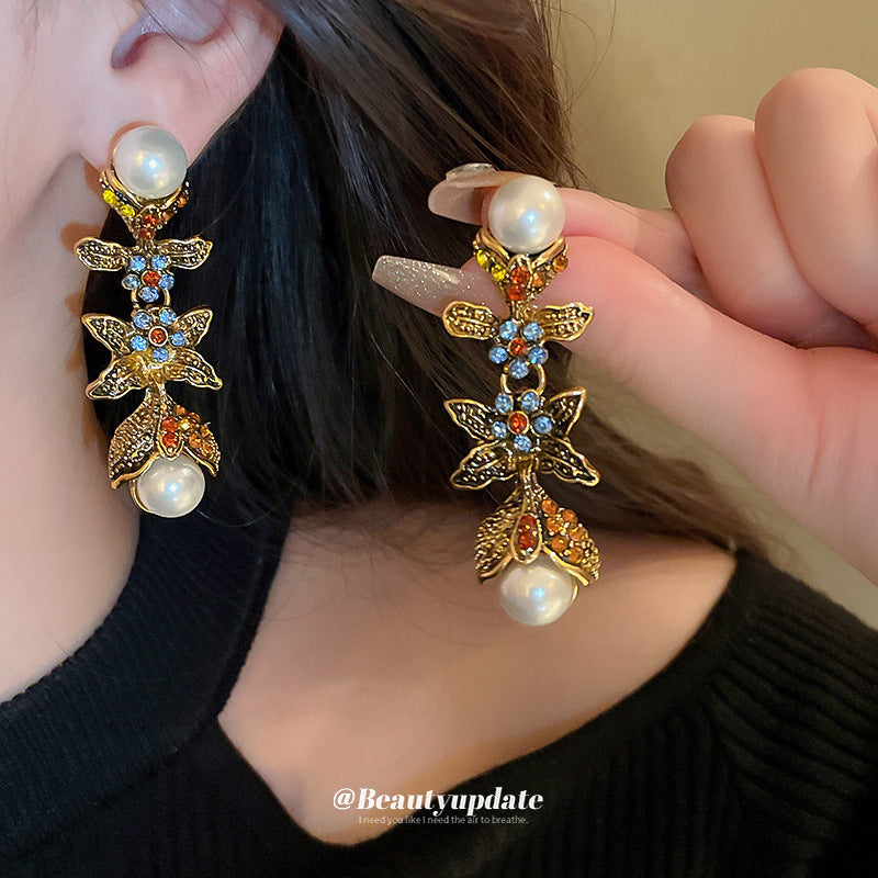Elegant Silver Flower Pearl Earrings with Diamond Accents | ULZZANG BELLA