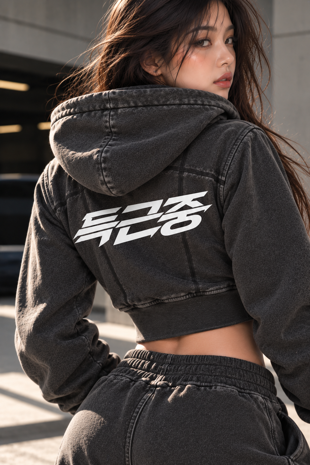 ULZZANG BELLA Vintage Wash Cropped Fitness Hoodie for Warmth