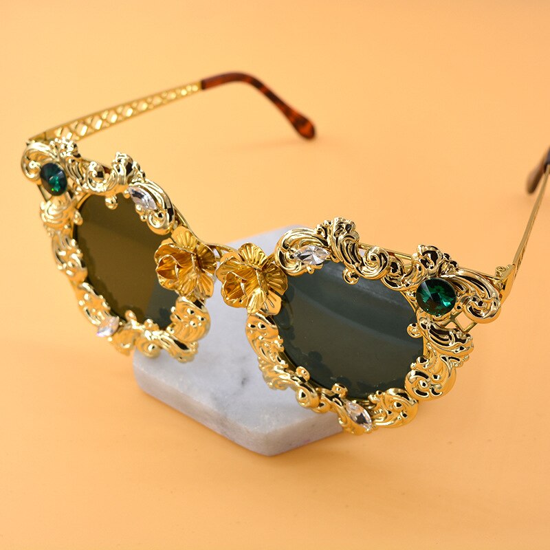 Luxury Cat Eye Sunglasses with Gold Hollow Diamond Frame | ULZZANG BELLA