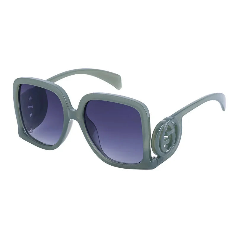 Discover athé's Ethereal Elegance Oversized Sunglasses, crafted in South Korea from luxurious acetate, embodying sophisticated design and timeless allure for the modern connoisseur.