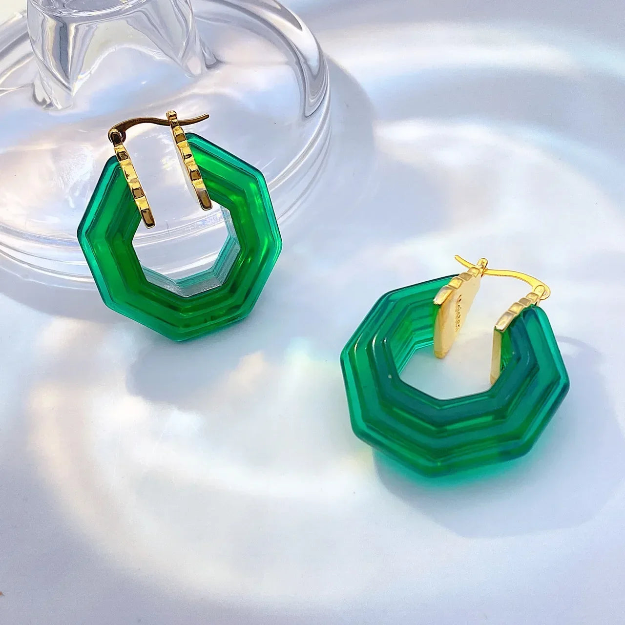 Geometric Elegance: Transparent Green Acrylic Earrings for the Modern Muse | ULZZANG BELLA