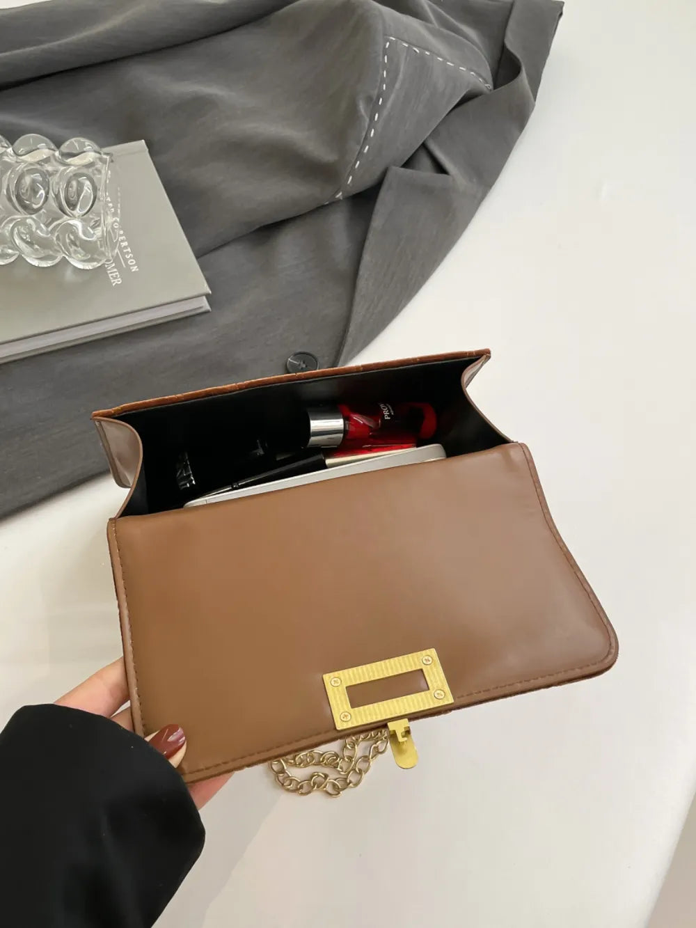 Chic Solid Color Chain Shoulder Bag for the Modern Elegance | ULZZANG BELLA