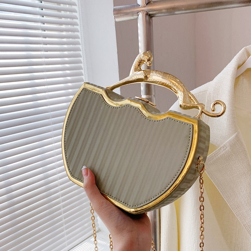 Designer Chic Luxury Crossbody Chain Handbag for Women | ULZZANG BELLA
