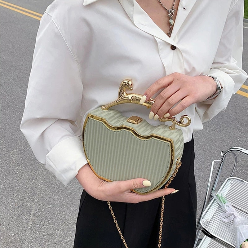 Designer Chic Luxury Crossbody Chain Handbag for Women | ULZZANG BELLA