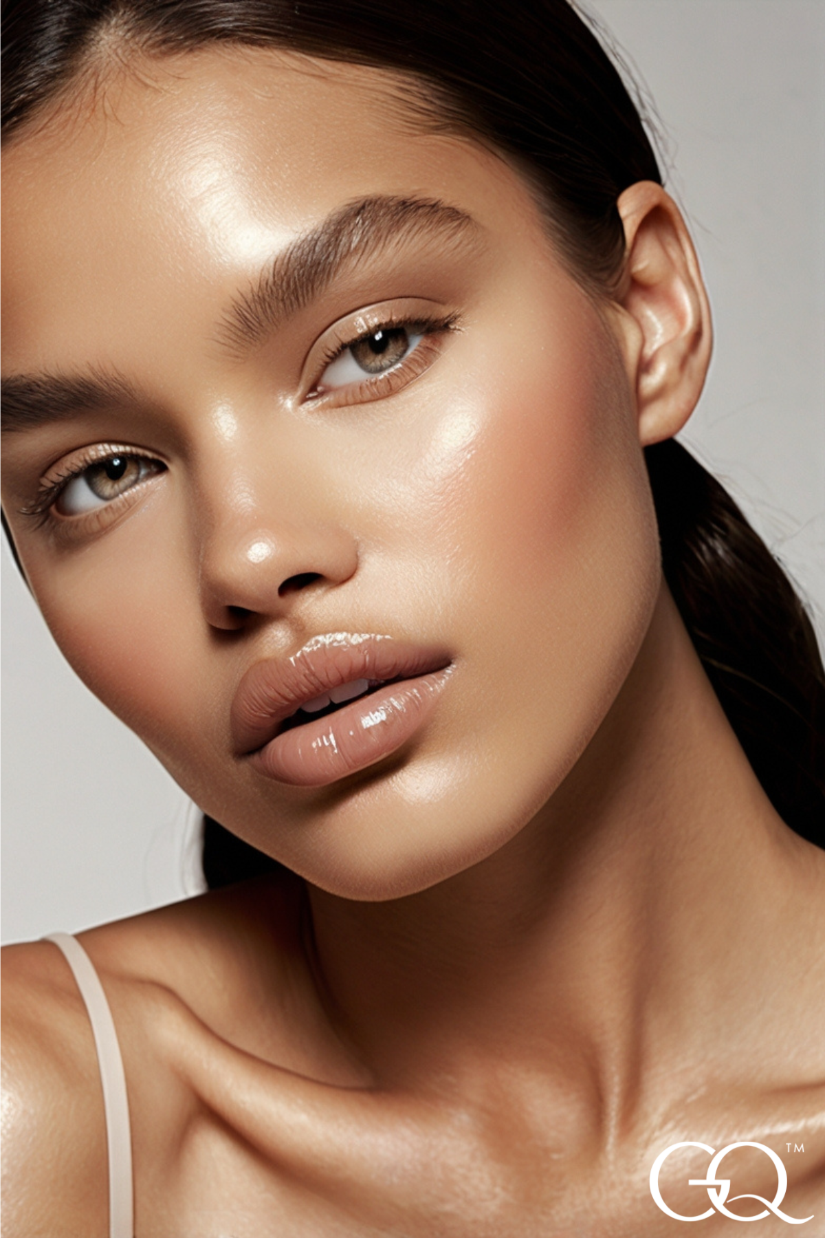 Plumping Lip Gloss (2.5g) | GLOWNIQUE
